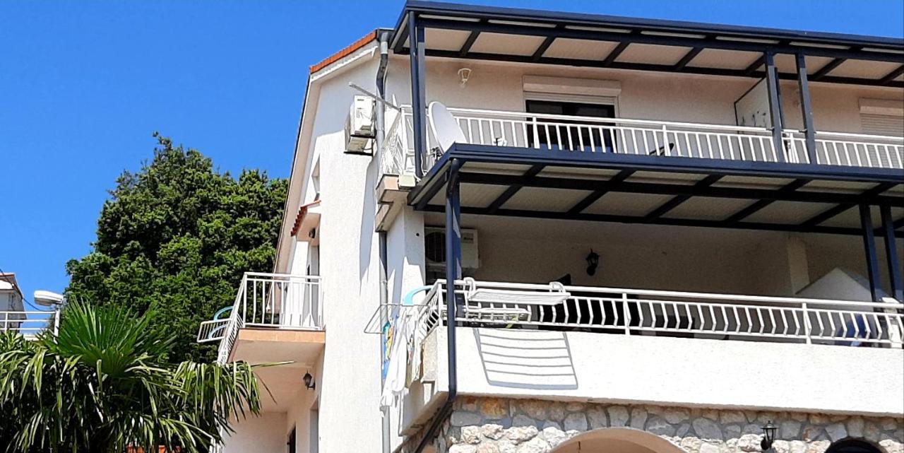 Apartment Rb Omišalj Exteriér fotografie