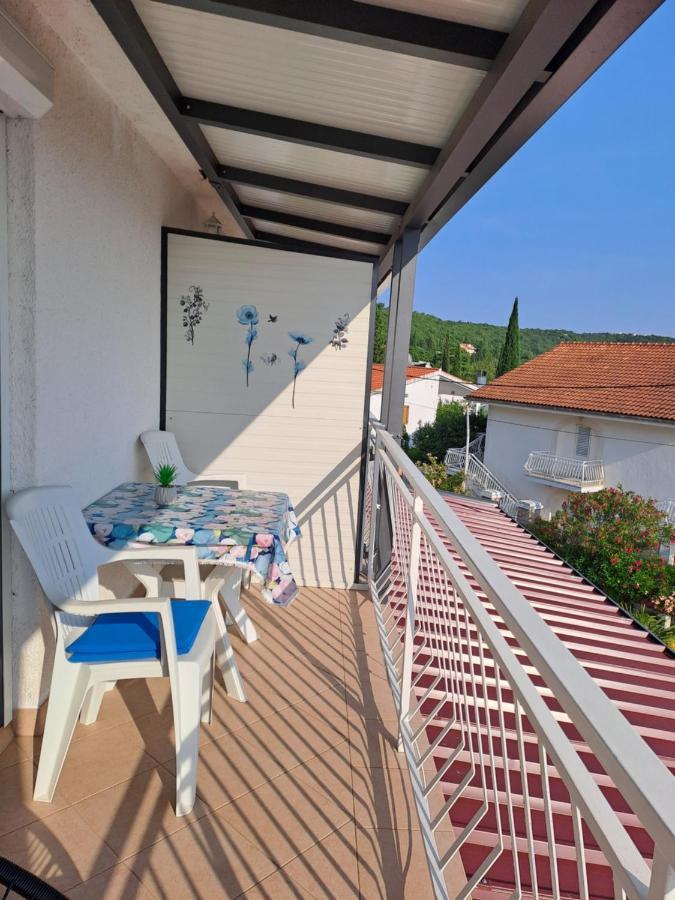 Apartment Rb Omišalj Exteriér fotografie